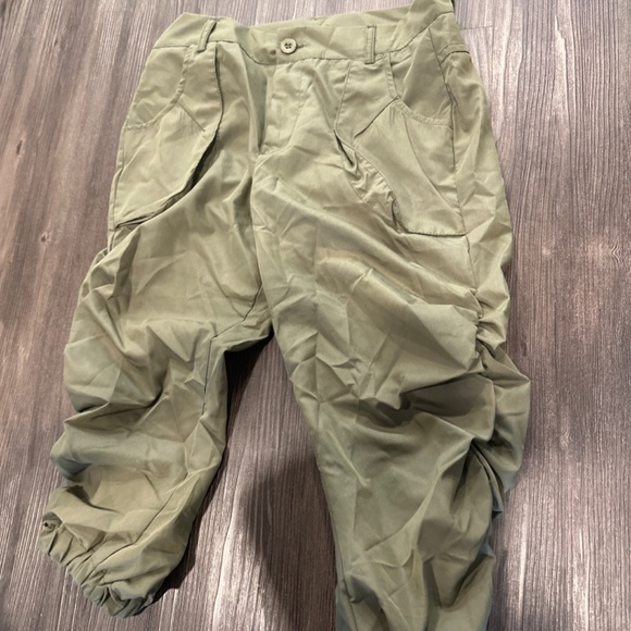 Capri Pants - S - Picture 4 of 4